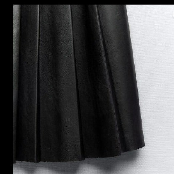 FAUX LEATHER MINI SKIRT - Picture 5 of 5